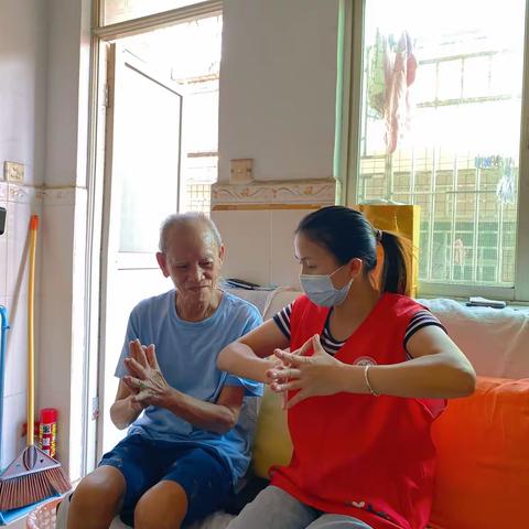 暖心服务送上门 厦村社区开展“动手动脑”老年人手指操活动
