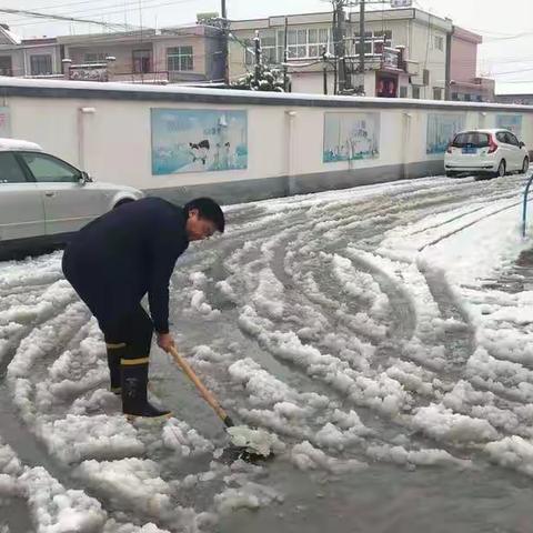 吉祥瑞雪兆丰年，志愿服务展风采！