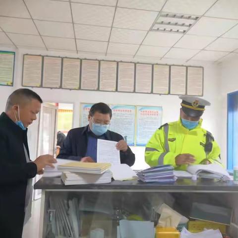 县运管局、执法局联合开展节前物流企业安全检查