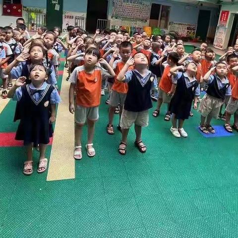 五色花幼儿园周活动剪影