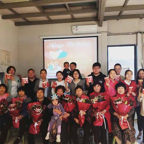 “浓情母亲节，别样生日会”——沁阳农商银行举办“感恩有您”母亲节主题生日会
