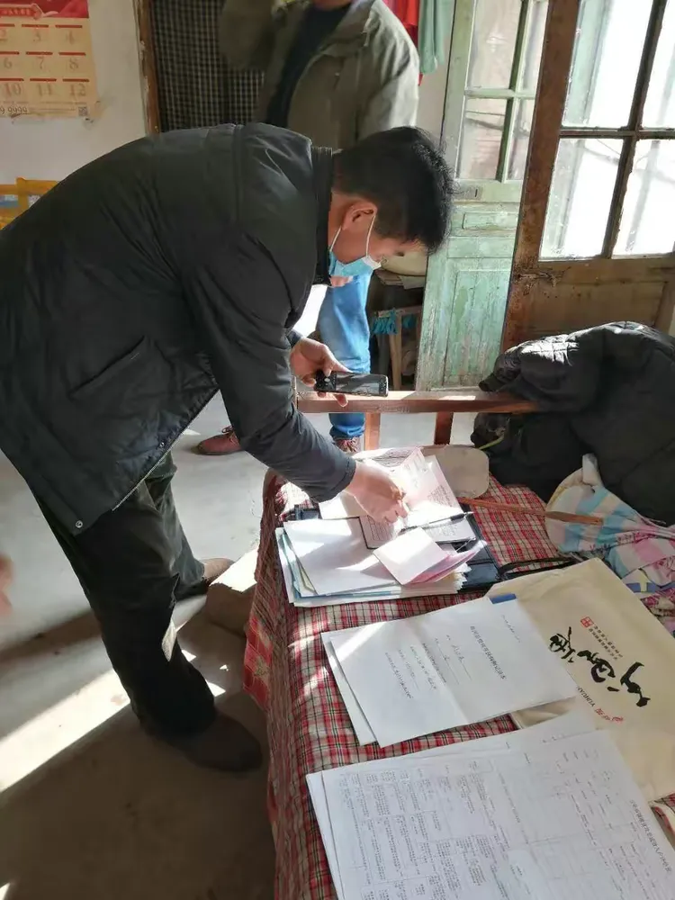 贫困户是否熟悉帮扶责任人，贫困户档案资料是否齐全，家居环境是否良好，只要关系到贫困家庭的切身问题，事