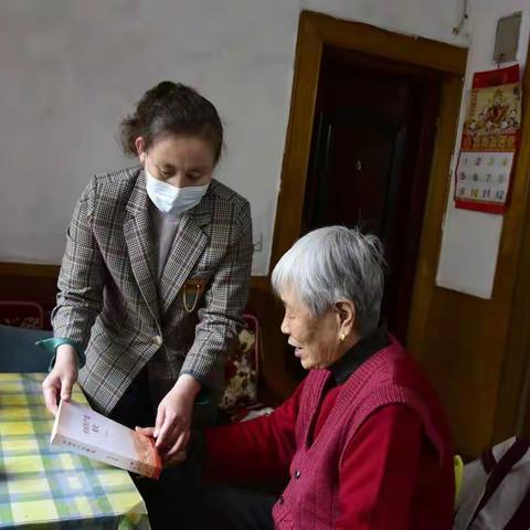 育才社区党总支开展“诵红色经典 创清廉社区”主题党日活动