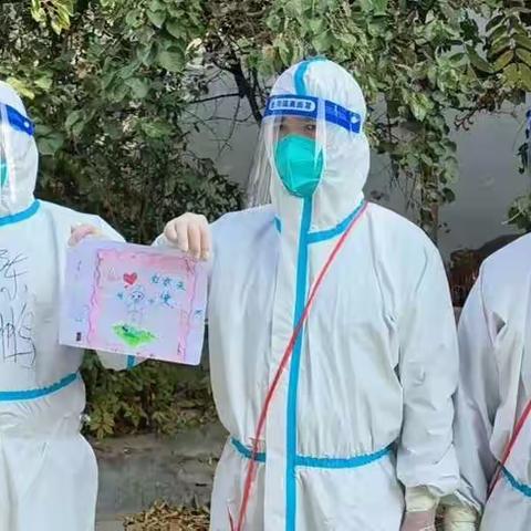 暖心！小女孩作画送抗“疫”城管