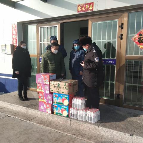 布尔津国寿慰问一线执勤民警 助力疫情防控
