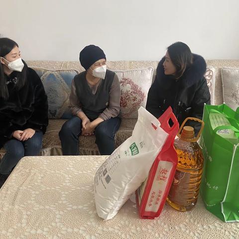 送温暖，过春节