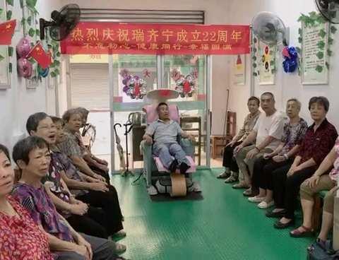 7个店铺祝祝福这个"与众不同的...."