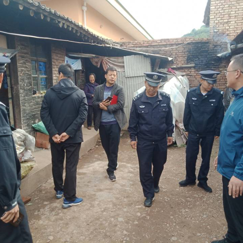 庄浪县郑河小学开展校外寄宿生住宿安全四方联合大排查