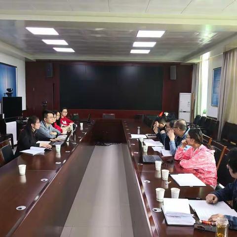 区PPP办组织对“大美高陵.绿色家园”项目农村标段两评一方案进行研讨