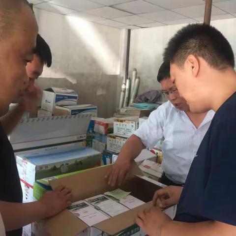 城区农林委对农药经营门店开展办证审核工作