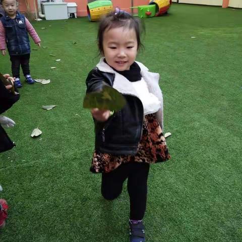 常青藤幼儿园托班王静恩小朋友成长印记