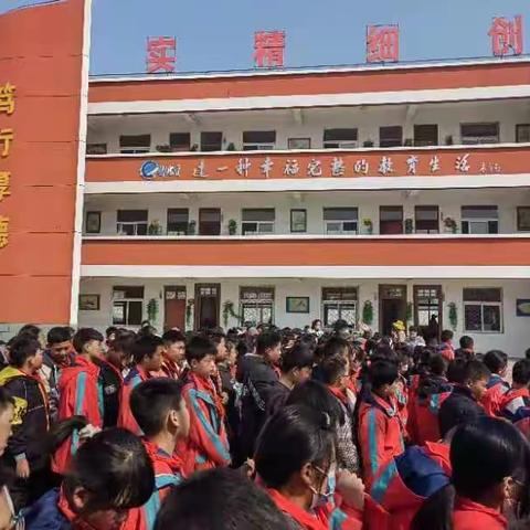 邹庄镇刘沟小学消防逃生演练