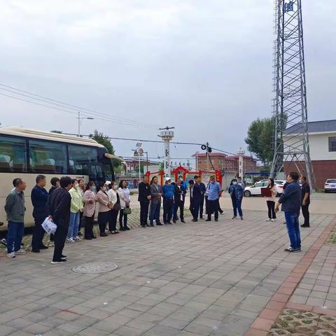 喀左县文旅广电局组织下乡学习考察先进文化站工作经验