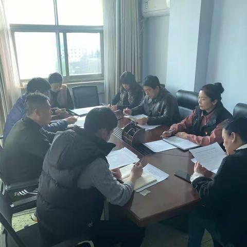 开发区党群工作部召开12月份主题党日活动