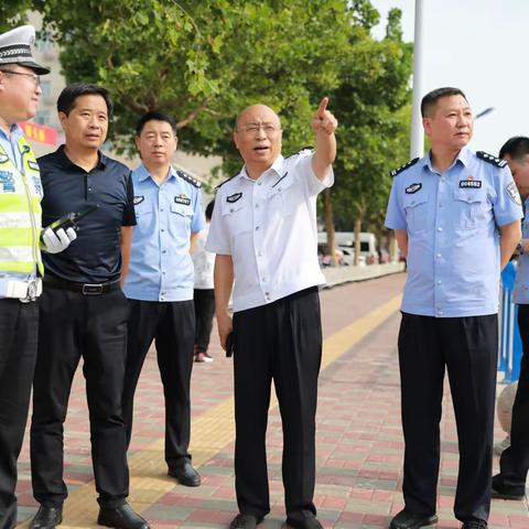 马立新同志深入火车站北站等区域实地调研指导交通秩序大整治工作