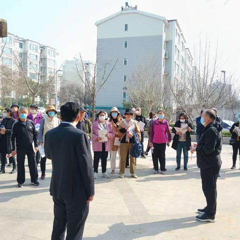 区住建局成功举办既有住宅加装电梯现场观摩暨宣传活动