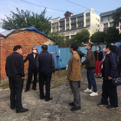 白沙县财政局联合住建局、国资委、国资服务中心等多部门对改制企业宿舍区进行二次排查