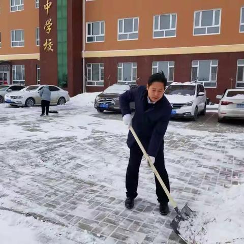 “以雪为令  雪停人动  人动雪净”