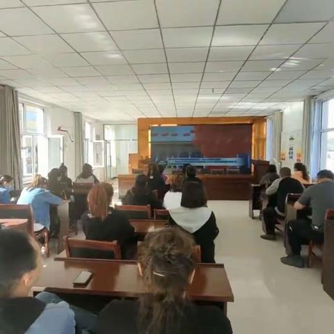 铁西街团工委召开“双减”工作解读会