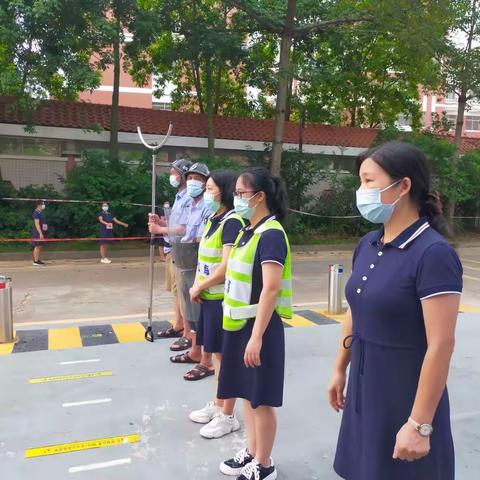 【开学季】凝心聚力 “净”待开学！