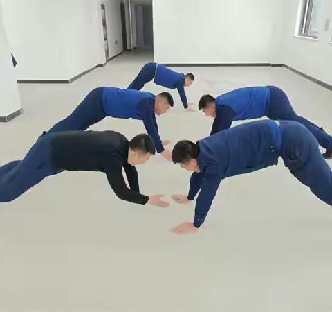 北新街消防救援站开展室内体能训练