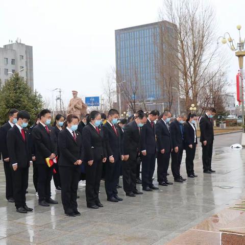 敬爱的祖国，﻿伟大的中国共产党，——跟党走，践我行，不忘先烈，抚今追昔