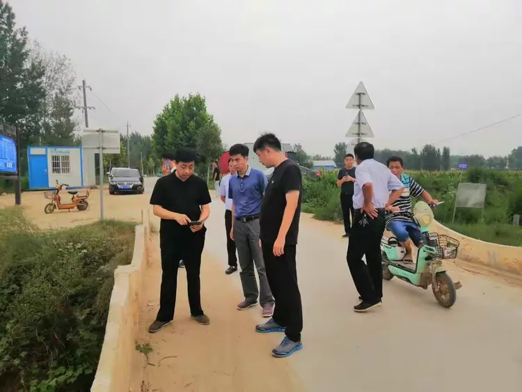 开封市委政法委副书记张振国到西姜寨乡督导平安建设及防溺亡工作