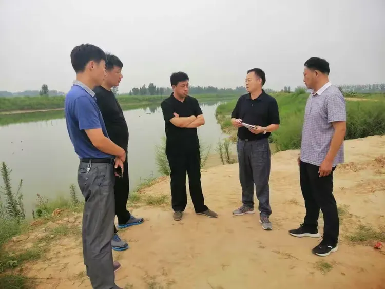 开封市委政法委副书记张振国到西姜寨乡督导平安建设及防溺亡工作