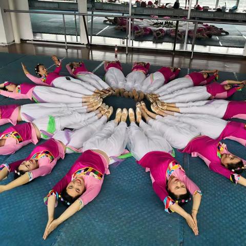 舞动7月 分享快乐