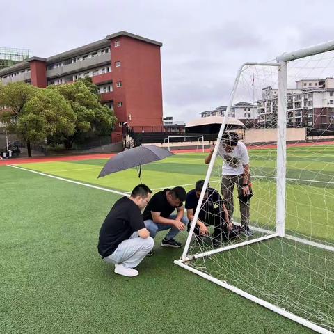 市教研所组织开展中小学教育装备安全大排查市级复查工作