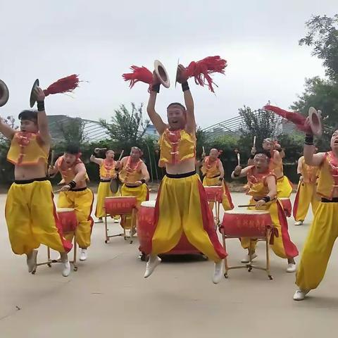 共建销售好平台  产业帮扶助脱贫           -2019年西安高新区葡萄系列宣传活动持续进行中……