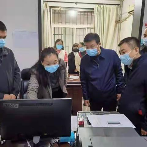 区委常委、组织部部长鱼成龙到“一码通”专班指导检查工作