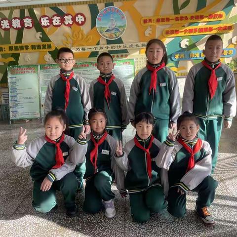 国旗下、渤海少年意气风发