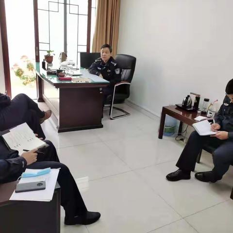 分局法制大队召开教育整顿推进会