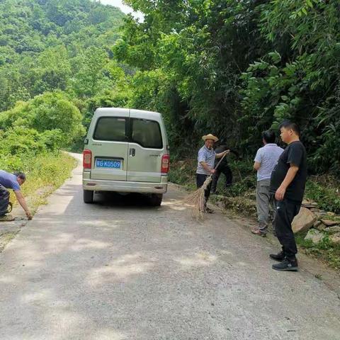 叶坪镇全面开展农村人居环境整治