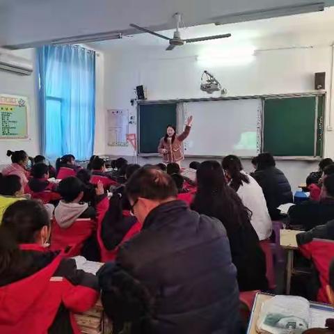 听课、评课促成长——圪垱店镇语文教师教研活动剪影📷