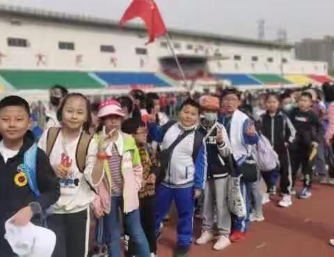 邂逅春天   向阳而生——记东营区一中四二班远足之旅。