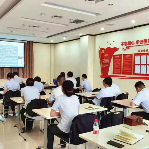 长安银行宝鸡扶风县支行关于《互联网时代下营销策略与实战技巧提升》的转培训