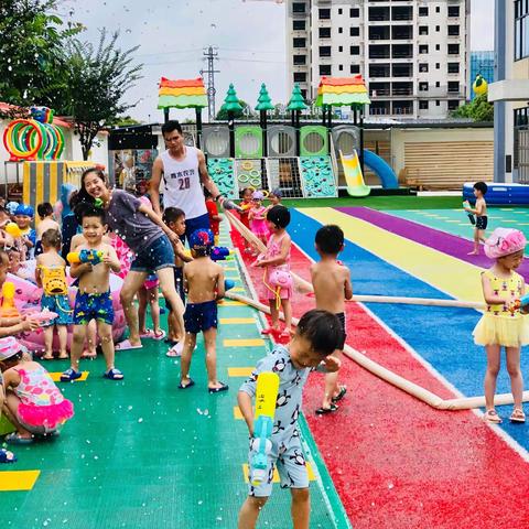 童心向党   礼赞百年———容县第三幼儿园庆祝建党100周年六一系列活动。