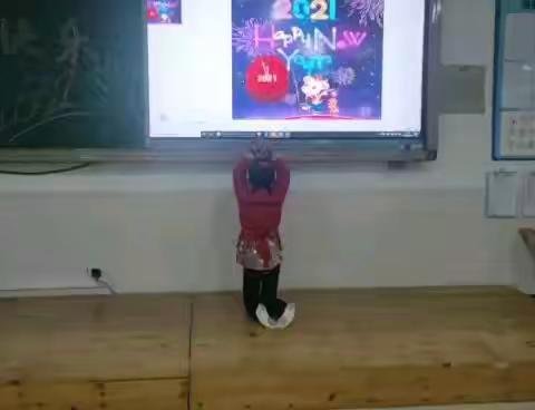 感受美好生活happy  new  year