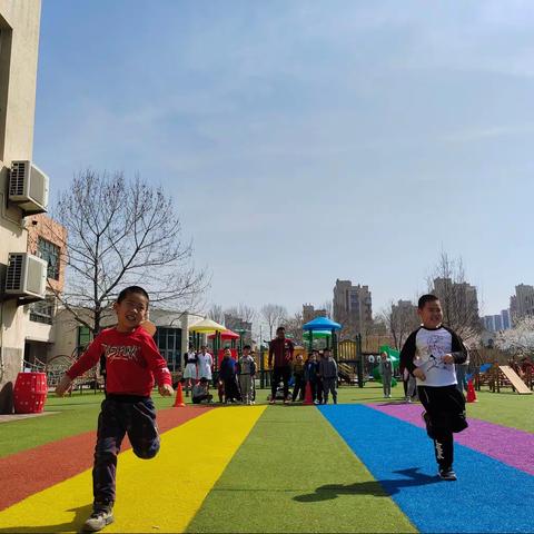 快乐星期二～足球⚽️+写生