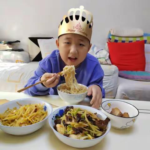 崔君熙9岁生日视频、照片！