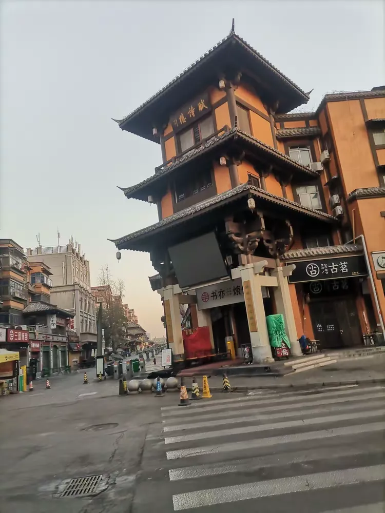 漫步许昌曹魏古城步行街,领略三国文化和传统文化