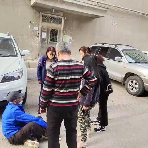 福民街道铁北社区为居民排忧解难