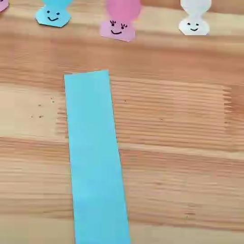 七彩虹🌈幼儿园停课不停学。加油！