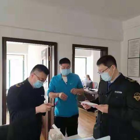 综合执法支队碑林大队开展抗原自测产品核酸检测试剂与医药经营单位抽查