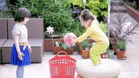 古城营幼儿园告诉家长，有了这些游戏，即使天天和孩子呆在家里，也能high翻天。