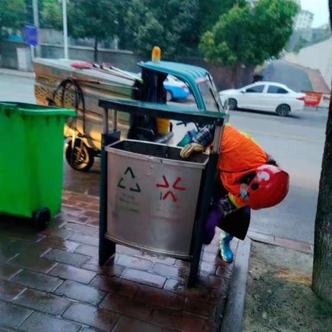 环卫清洁城市，文明美化心灵