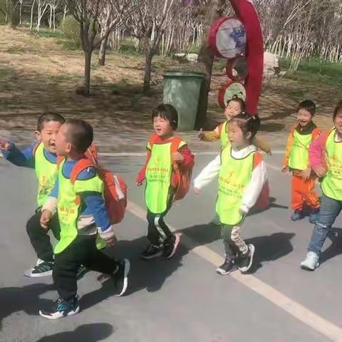 爱的路上我和你——卓越幼儿园佩奇班徒步活动