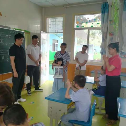 故市镇：隔离不隔爱，迟到生日别样暖